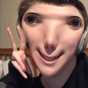 Meet your Posher, Cameron